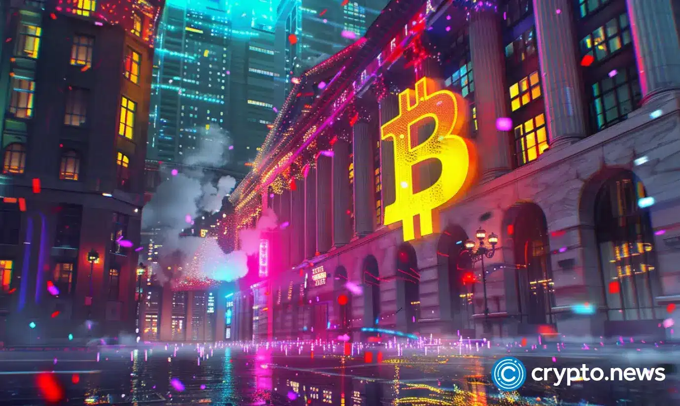 BlackRock, Fidelity lead Bitcoin ETF sell-off as BTC drops - 1